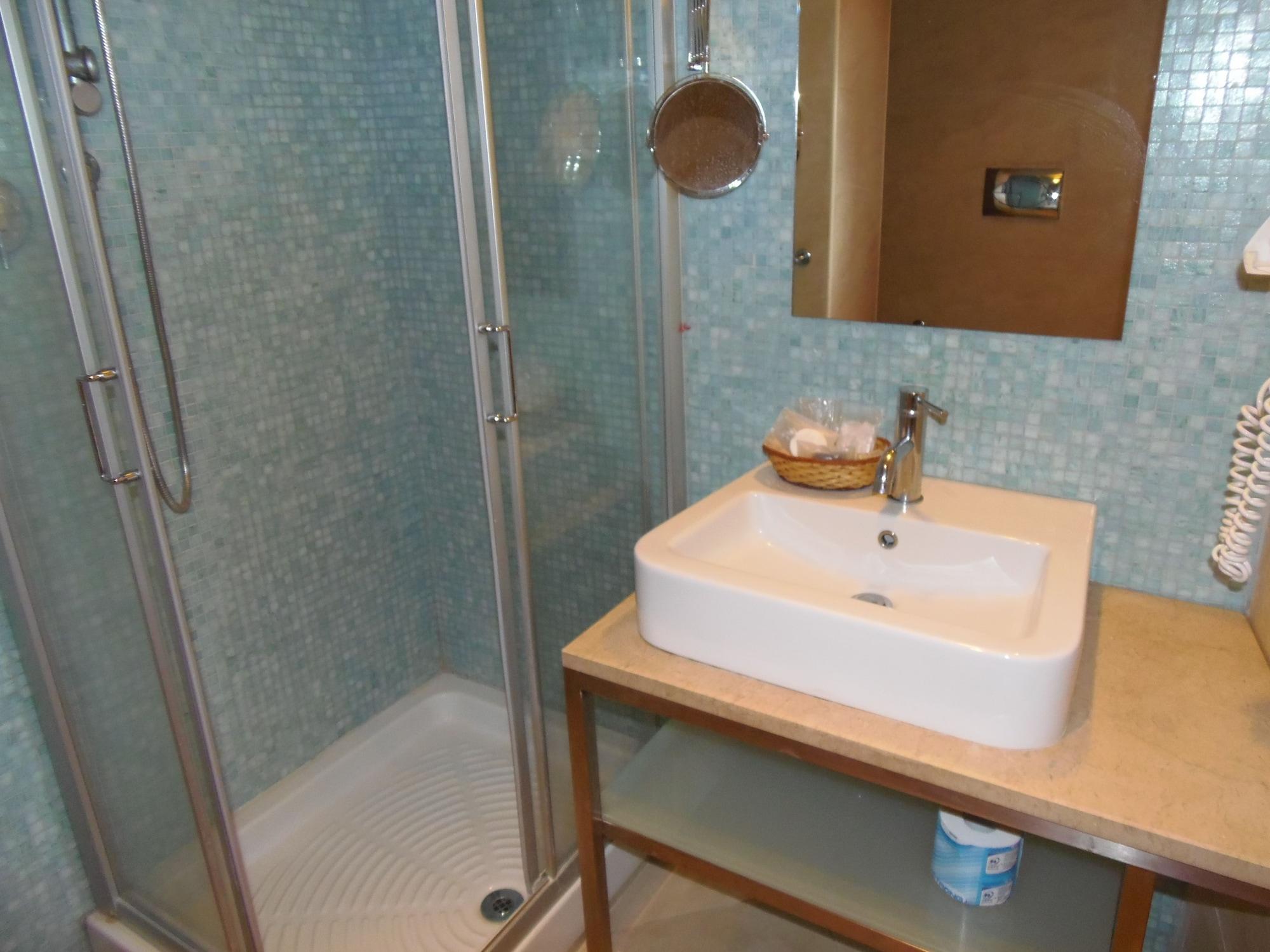 Hotel Villa Cibele คาตาเนีย ภายนอก รูปภาพ